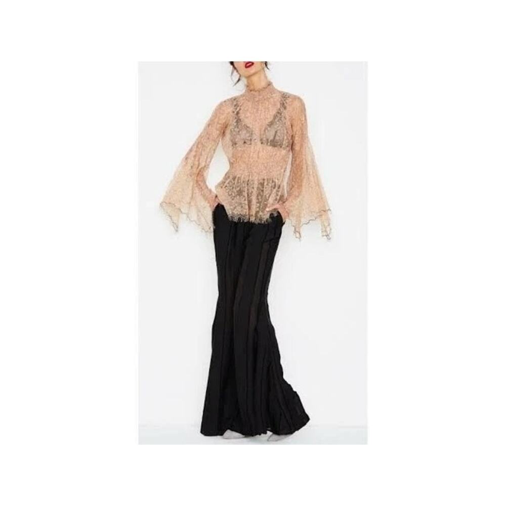 | 0 XS | ALICE MCCALL "love myself" lace floral blouse Feminine Top Bell Sleeve - Picture 2 of 6